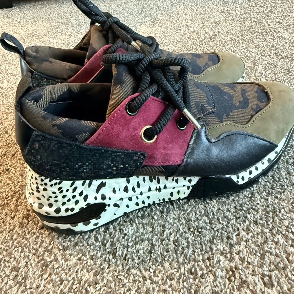 Steve Madden Cliff Chunky Sneakers Women’s Size 6 Mixed Media Animal Print